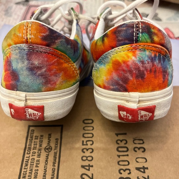 Vans unisex classic custom tie dyed sneakers. Great Women’s 6.5 Men’s 5.0 - Picture 9 of 15